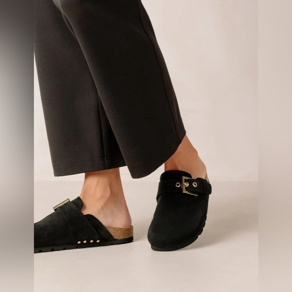 Alohas Black Suede Clogs Size 38 (US 7) - Picture 1 of 10